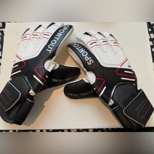 Sportout Goalkeeper Gloves Men’s Size 9 Great Condition GK Soccer Gloves